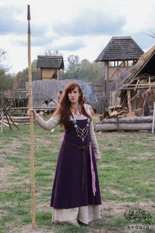 Robe et tablier viking ou.. Apron viking dress