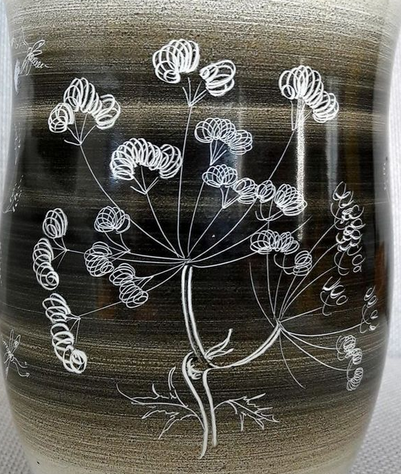 Petit vase avec un motif floral et le talmpon de Ziegler Schaffhausen Capt4483