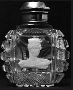 Gobelet en cristal avec profil de Napoléon : datation ? Origine ? Capt4491
