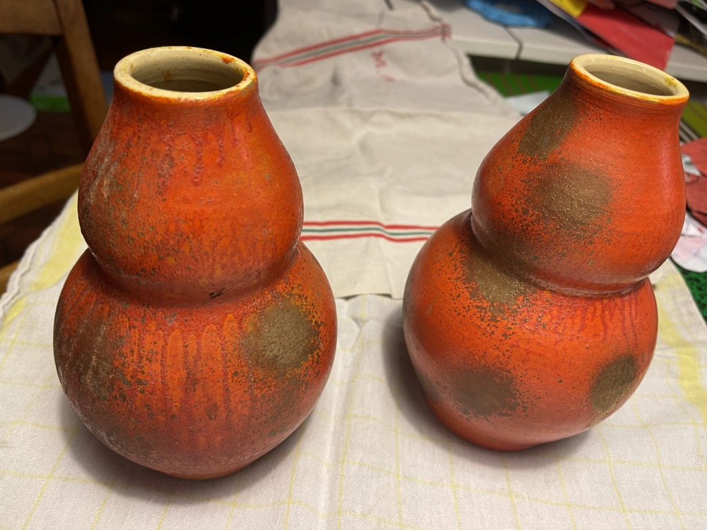 Un indice sur origine ou indication de cette paire de petits vases ? Img_4211