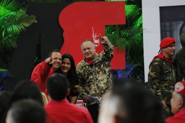 Diosdado Cabello, Con El Mazo Dando