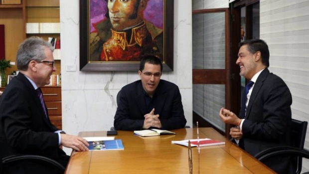 Canciller Arreaza y coordinador de la ONU en Venezuela