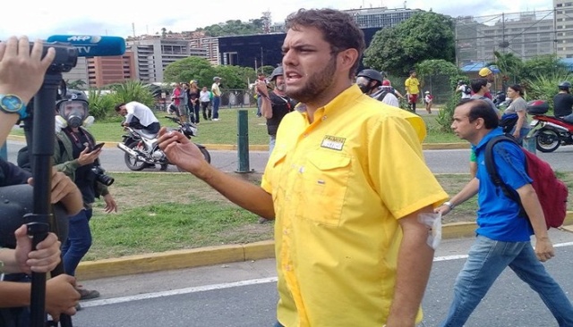 Revelan que el diputado opositor y dirigente de PJ Juan Requesens intentó comprar titulo universitario en la UCV Juan-r10