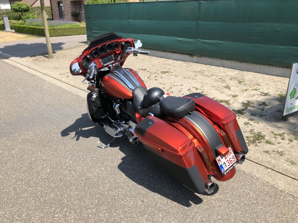 Street Glide CVO combien sommes nous sur Passion-Harley - Page 5 82087610