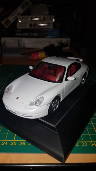 * 1/24                Porshe 911 carrera              REVELL - Page 2 20200132