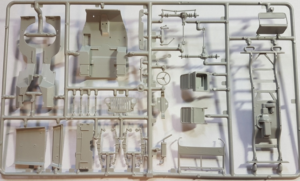 * 1/35 Jeep commando SAS 1944    TAMIYA 20200649