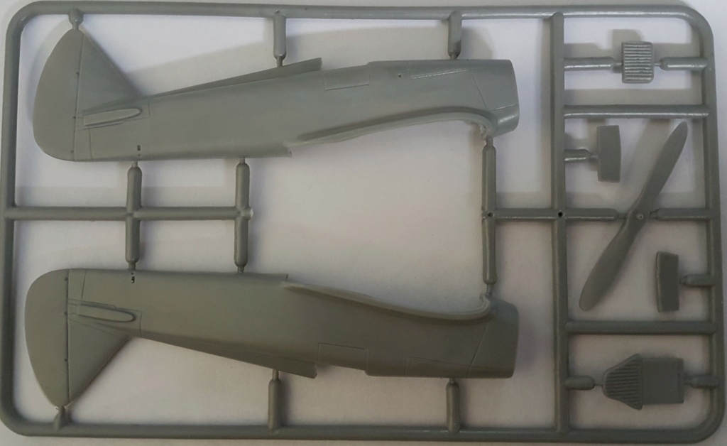 * 1/72 Yak UT1 mikromir 20210232