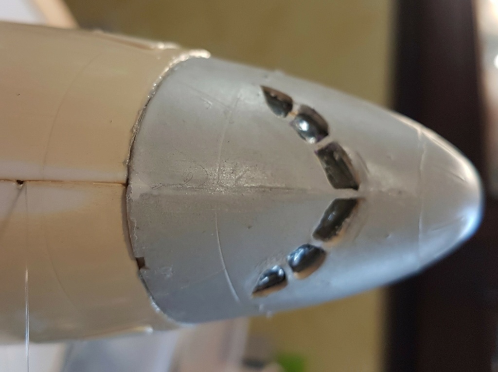*1/125 Airbus A380 Heller - Page 2 20211045