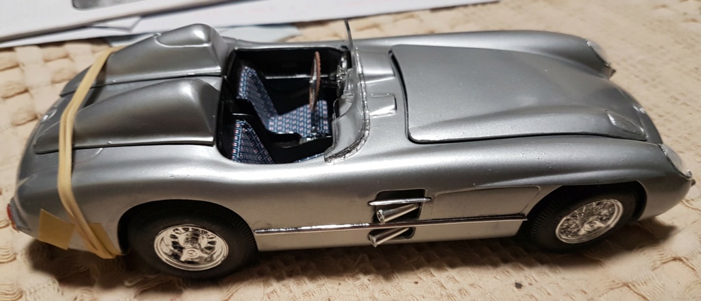 *1/24        Mercedes 300 SLR mille miglia    REVELL - Page 6 20211151