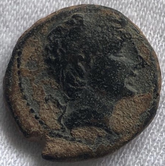 ¿Acuñación fenicia, Íbera o tardío romana de Cástulo? Ca838f10