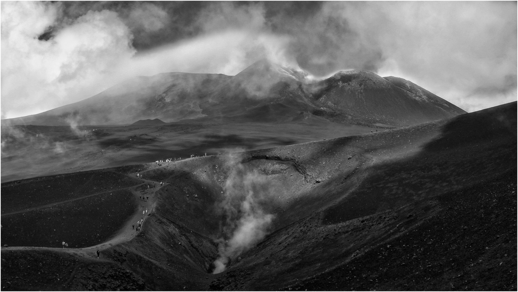 [Panoramas] sur le dos de l Etna Img_v210