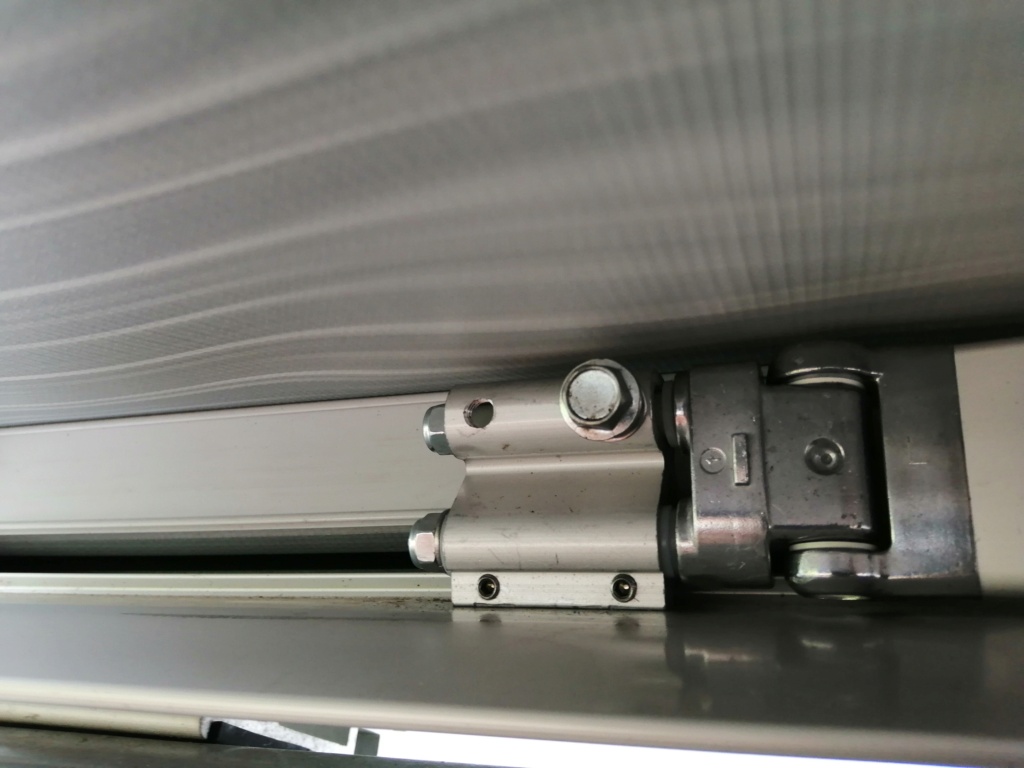 Adjusting pitch on a Thule/omnistore awning - Page 2 8a431710