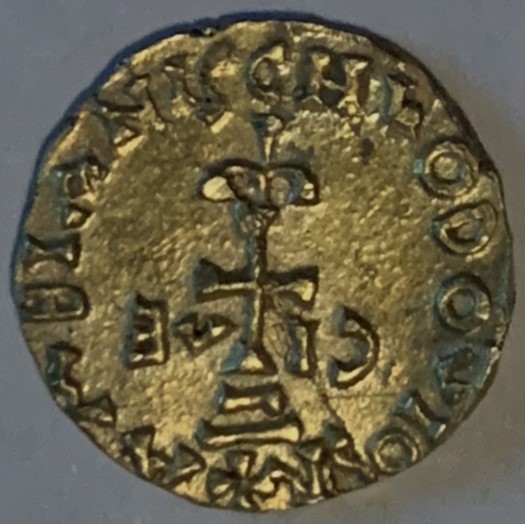 Méro ou romaine or à identifié  34b99611