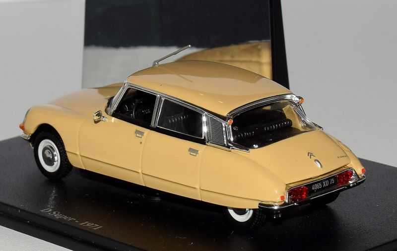 "CITROËN DS 1/43°" Collection ATLAS - 2006 Dsc_0752