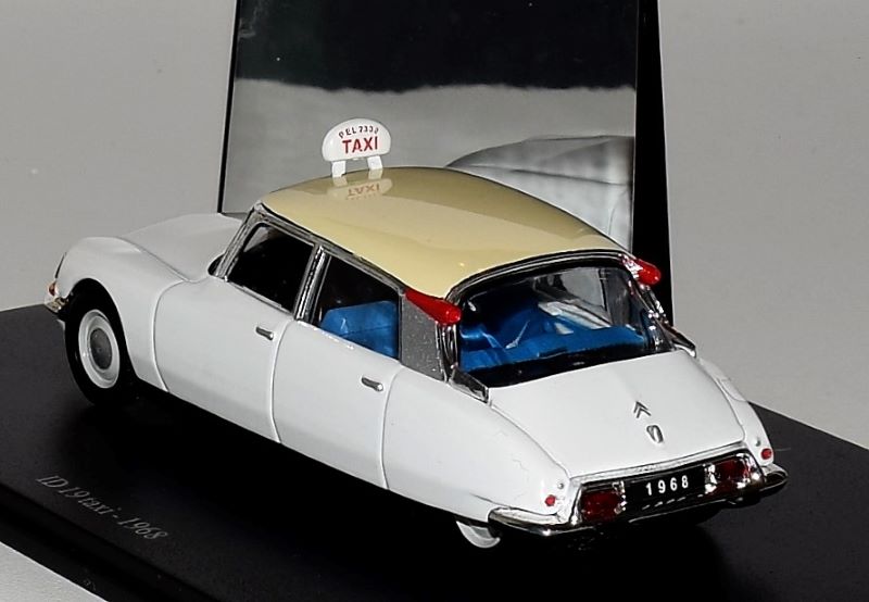 "CITROËN DS 1/43°" Collection ATLAS - 2006 Dsc_1092