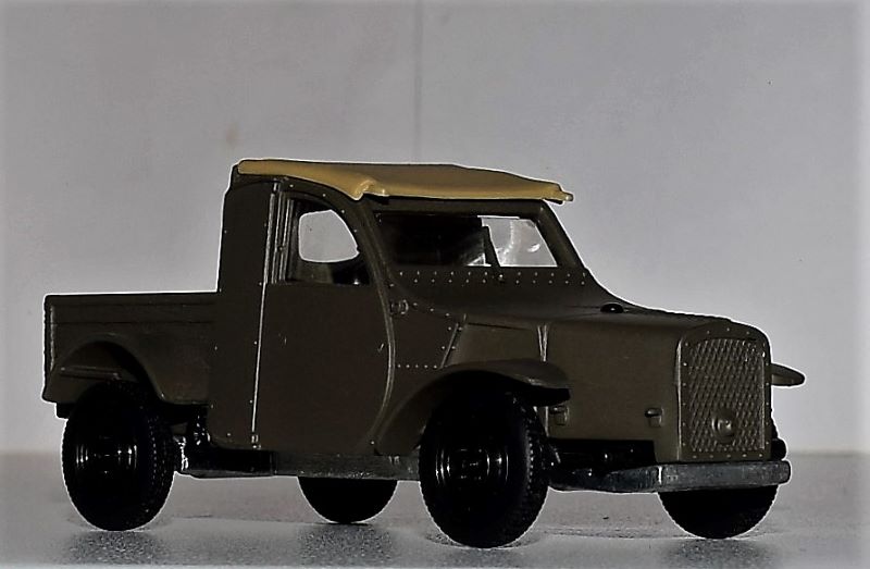 "CITROËN 2 CV au 1/43°" Collection HACHETTE - 2003  Dsc_1602