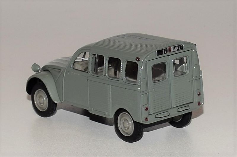 "CITROËN 2 CV au 1/43°" Collection HACHETTE - 2003  - Page 2 Dsc_1966