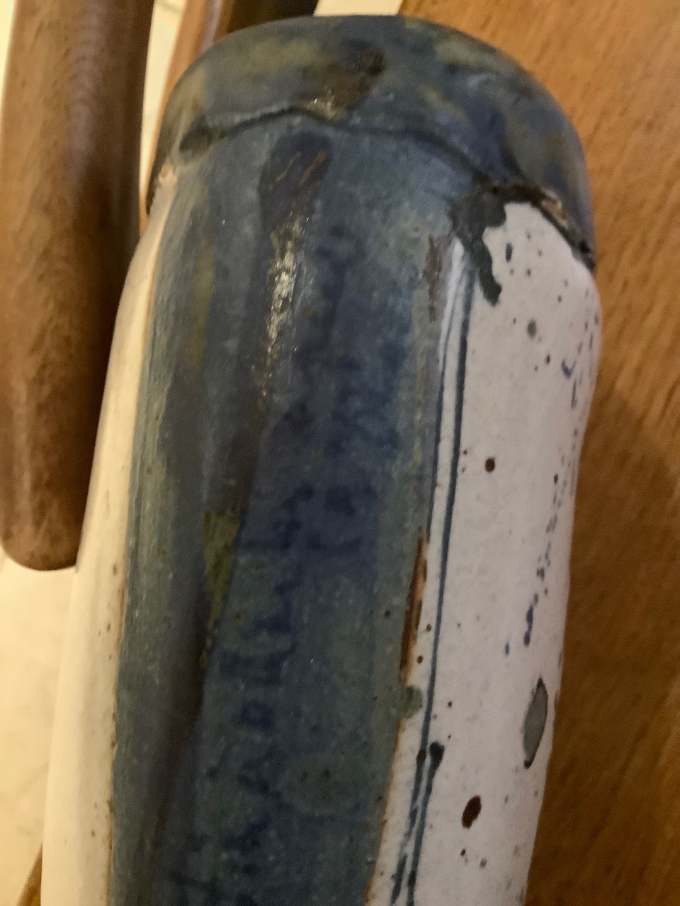 help identifying new to me vase, signed but can only make out 1982 Img_5915
