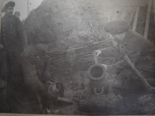 Le mortier Louis-philippe, ses projectiles (bombe à cornes,..)  Dsc02010