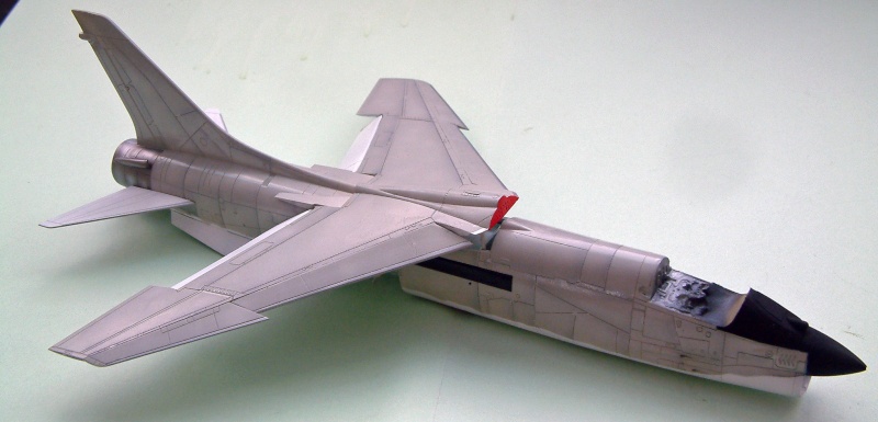 F8E Crusader [Academy] 1/72  00213