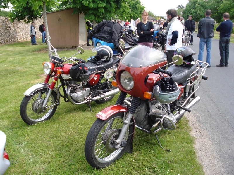 Grand Rassemblement de motos à Crécy-Couvé le 21 mai Dsc00047