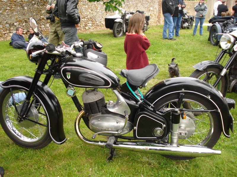 Grand Rassemblement de motos à Crécy-Couvé le 21 mai Dsc00084