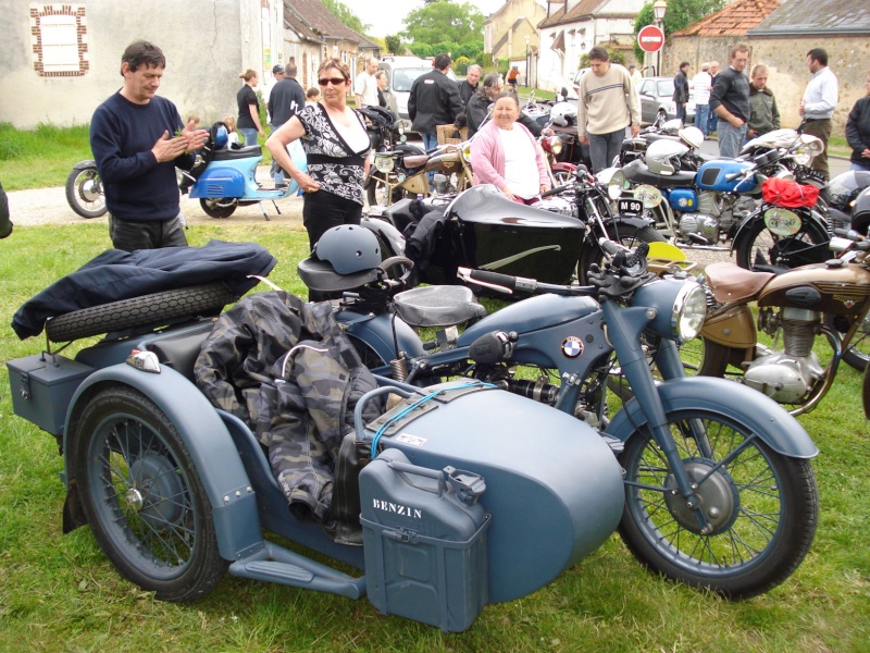 Grand Rassemblement de motos à Crécy-Couvé le 21 mai Dsc00089