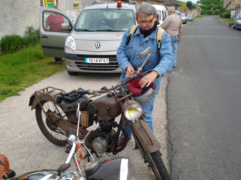 Grand Rassemblement de motos à Crécy-Couvé le 21 mai Dsc00126