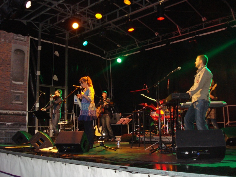 C'était la Chanteuse ALYS le 17/07 Grande Rue Dreux! Dsc03655