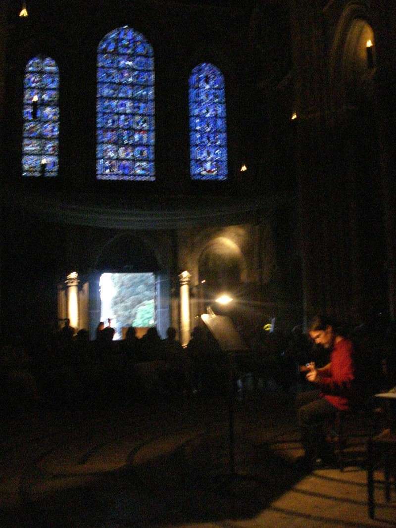le 2/8Chants médiévaux à la cathédrale de Chartres! Dsc04290