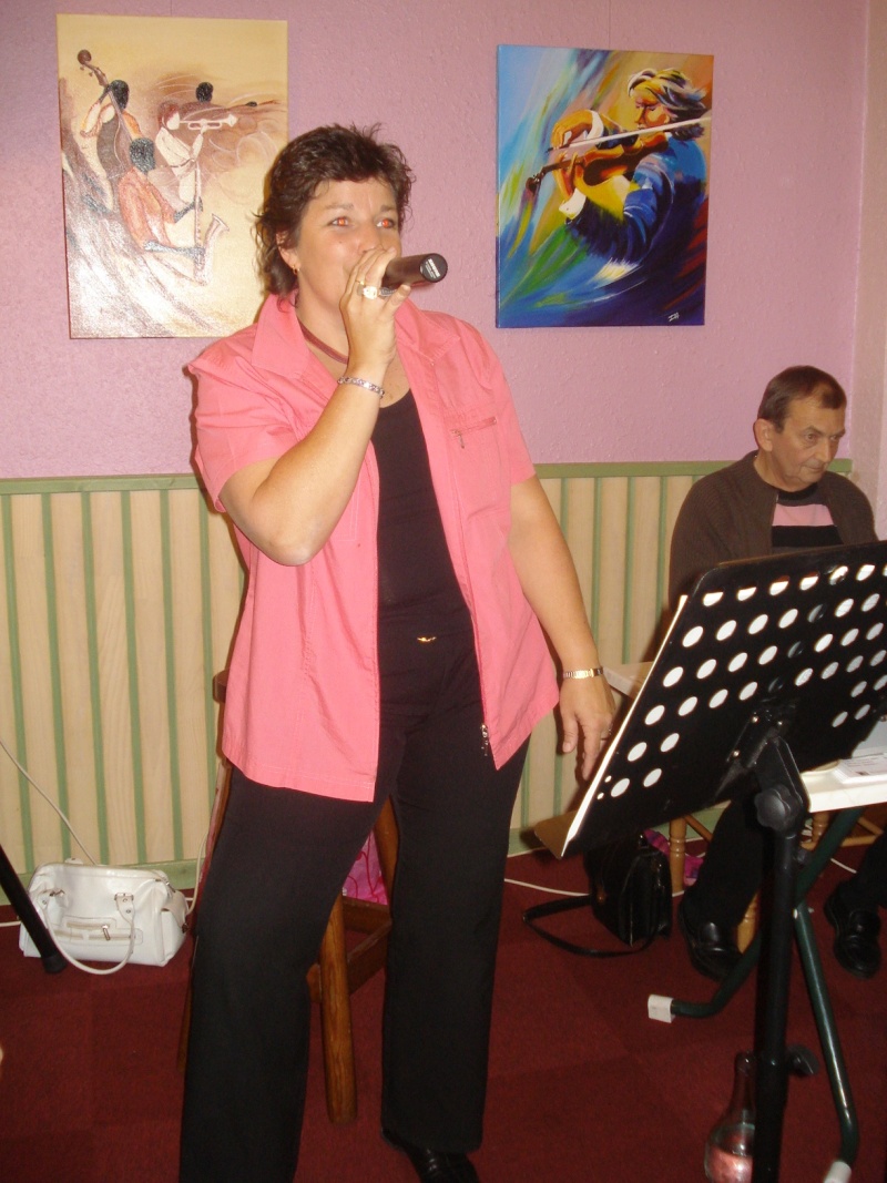 Murielle LAROSE chantait à la PIZZA GOGO le 1/10! Dsc05973
