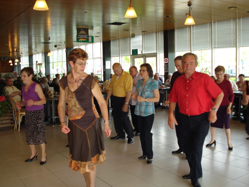Thé dansant avec Claude PELEGRIS à CORA le 12 mai. Dsc09745