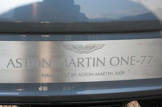 2009 - [Aston Martin] One-77 - Page 5 Aston-15