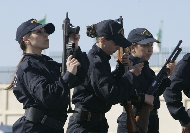 الشرطة الجزائرية   610x10