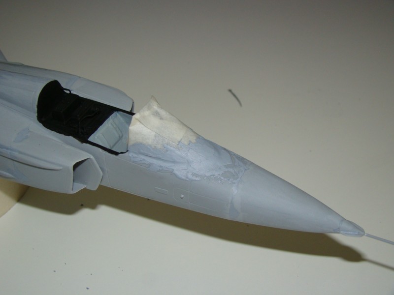 saab gripen [italeri] 1/48 - Page 3 Pare_b13