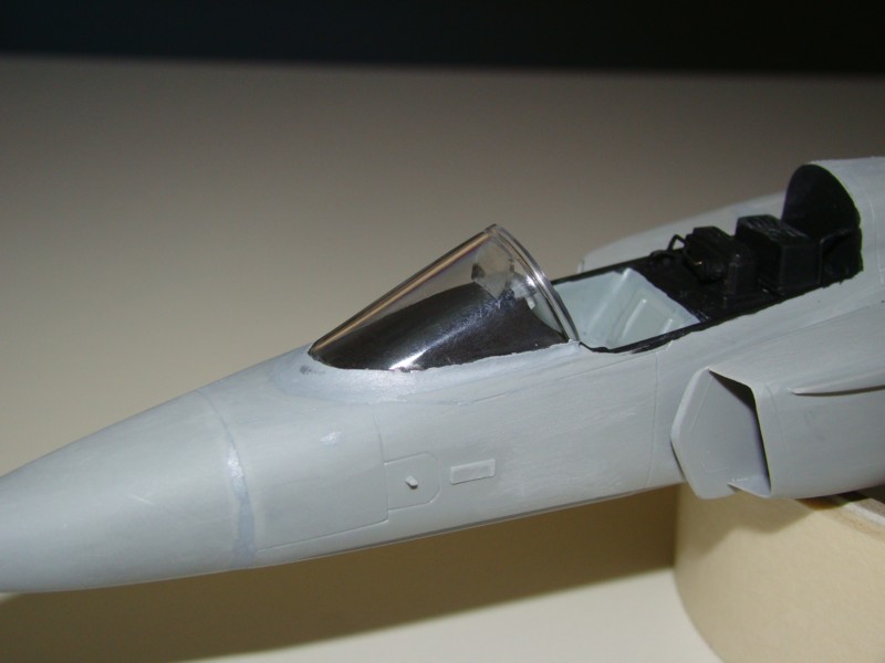 saab gripen [italeri] 1/48 - Page 3 Pare_b14