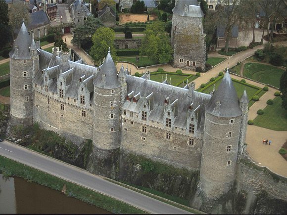 Châteaux et Manoirs de Bretagne Jossel10
