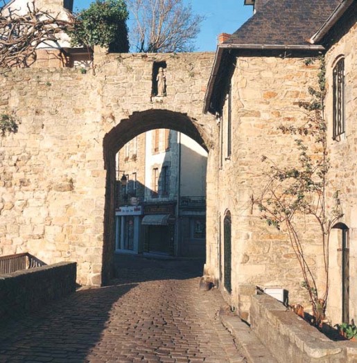 Châteaux et Manoirs de Bretagne Porte-12