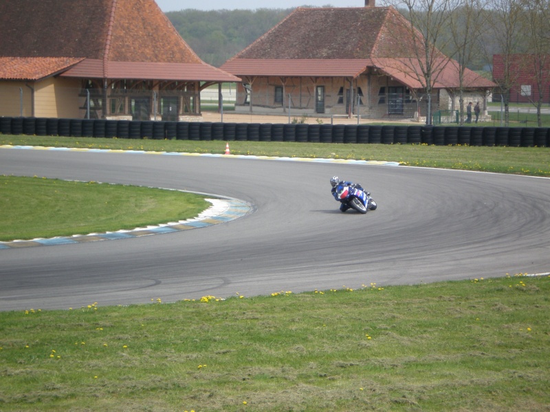 journée piste le 12/04 au circuit de bresse P4120219