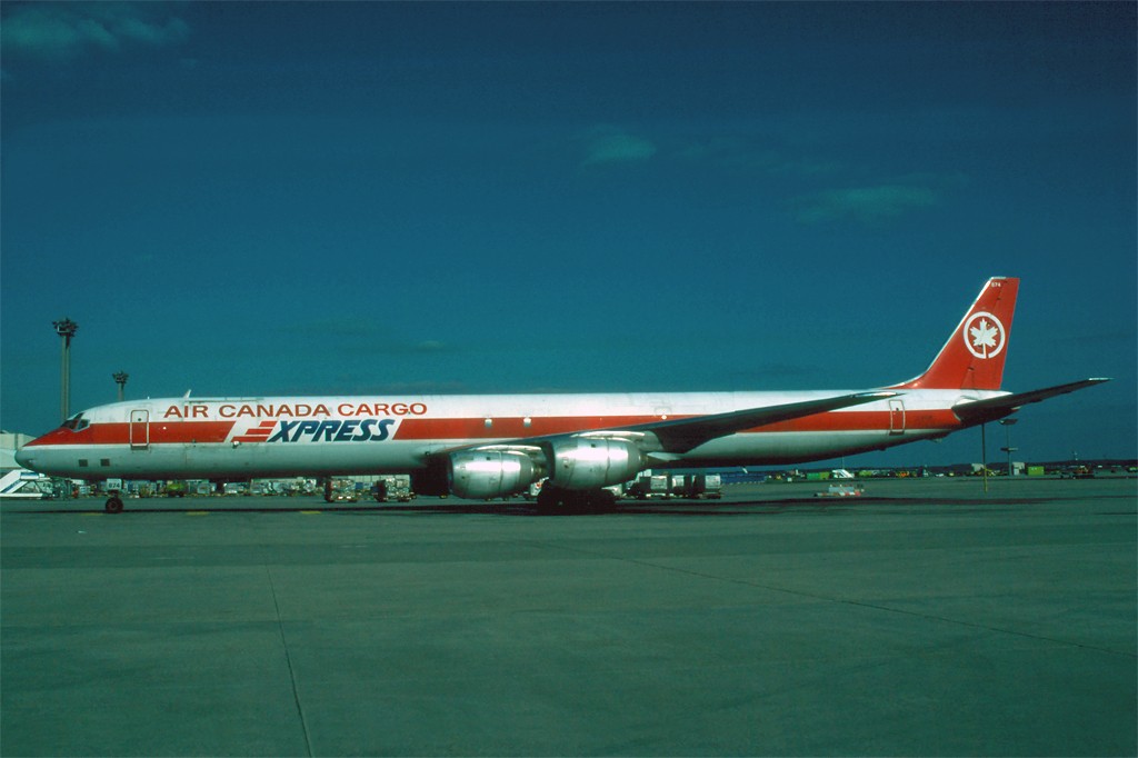 DC-8 in FRA Dc8-7310