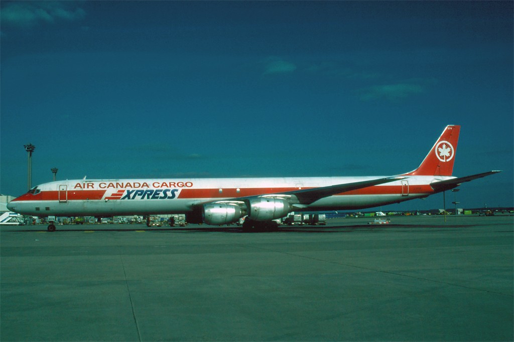 DC-8 in FRA Dc8-7310