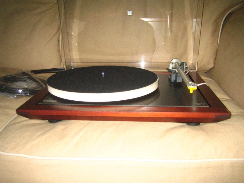 Rega P9 turntable (Used) SOLD Img_3916