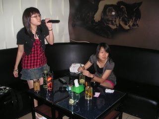 Karaoke ~ MooN,HoonG,JoeeE P1010188