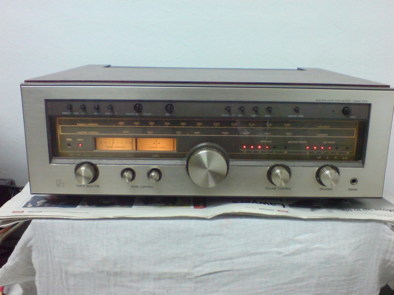 Luxman R1050 receiver (Used)(SOLD) Dsc00110