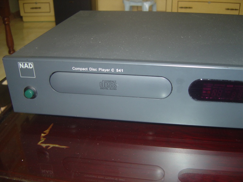 NAD C541 CD player (Used) Dsc08811