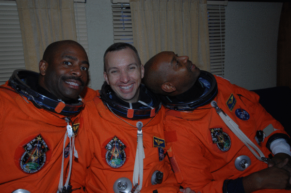 [STS-129] Atlantis : préparatifs (lancement le 16/11/2009) - Page 7 42254610