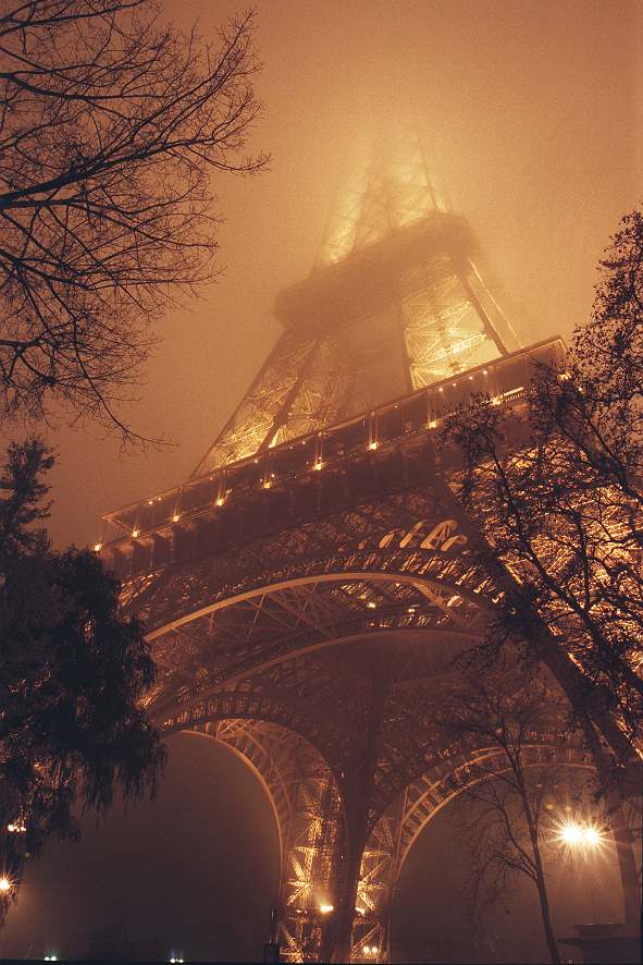 Paris by night la semaine prochaine Eiffel10
