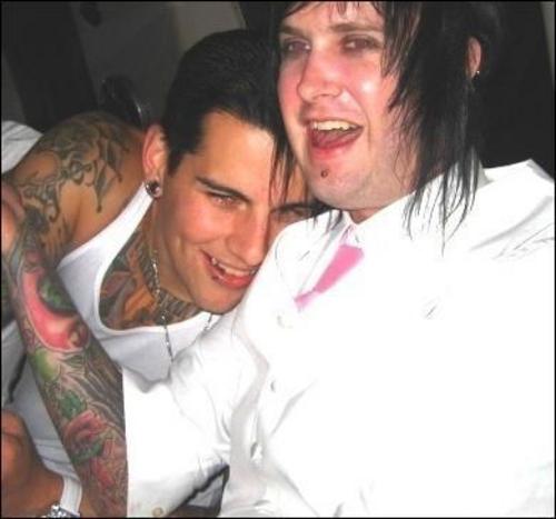 Post Your Favourite A7X Pictures Here! - Page 2 M_shad10