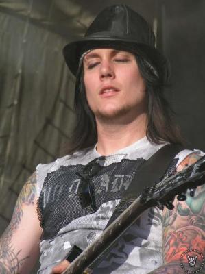 Synyster Gates - Page 3 12310