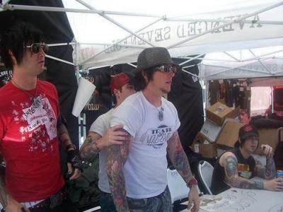 Post Your Favourite A7X Pictures Here! - Page 2 1410
